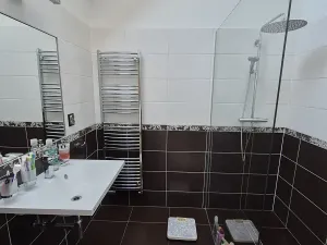 Prodej rodinného domu, Buštěhrad, Pražská, 166 m2