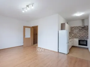 Pronájem bytu 1+kk, Praha - Horní Měcholupy, Hornoměcholupská, 32 m2