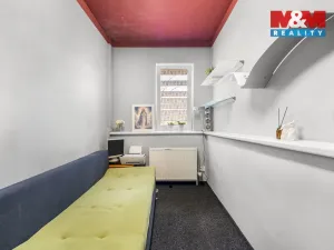 Prodej obchodního prostoru, Krnsko, 700 m2