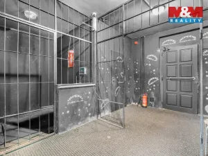 Prodej obchodního prostoru, Krnsko, 700 m2