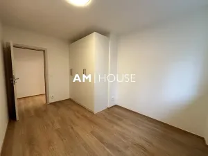 Pronájem bytu 2+kk, Praha - Karlín, Pernerova, 50 m2