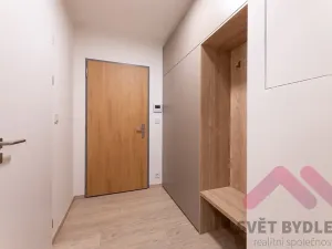 Pronájem bytu 2+kk, Praha - Řepy, Laudova, 61 m2