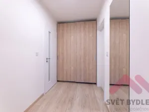 Pronájem bytu 2+kk, Praha - Řepy, Laudova, 61 m2