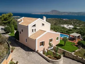 Prodej vily, Stérnes Héraklion, Řecko, 340 m2