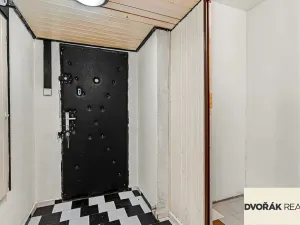 Prodej bytu 3+1, Praha - Petrovice, Rezlerova, 69 m2