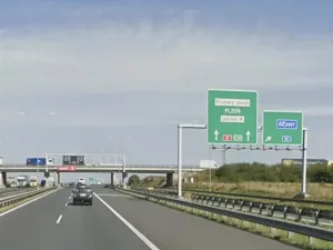 Pronájem komerčního pozemku, Praha, 800 m2