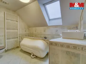 Prodej rodinného domu, Dolany, 157 m2