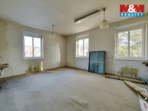 Prodej výrobních prostor, Mariánské Lázně - Úšovice, U Mlékárny, 1870 m2