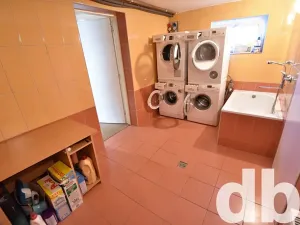 Pronájem bytu 3+kk, Karlovy Vary, Počernická, 140 m2