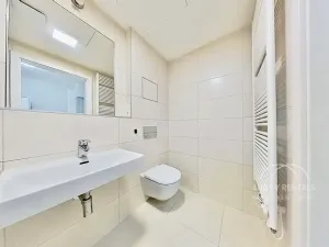 Pronájem bytu 1+kk, Praha - Hlubočepy, Wassermannova, 34 m2