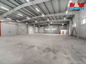 Pronájem skladu, Cerekvice nad Loučnou, 784 m2