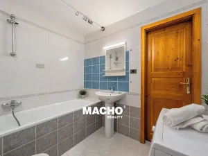 Pronájem bytu 3+kk, Praha - Vršovice, Černomořská, 70 m2