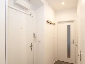 Pronájem bytu 2+kk, Praha - Záběhlice, Malovická, 55 m2