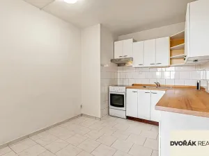 Prodej bytu 3+1, Praha - Petrovice, Rezlerova, 69 m2