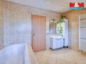 Prodej rodinného domu, Kvíčovice, 249 m2