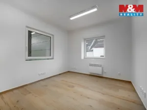 Prodej skladu, Cerekvice nad Loučnou - Pekla, 2380 m2