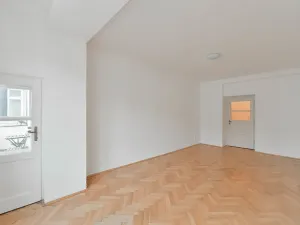 Pronájem bytu 3+1, Praha - Smíchov, Štefánikova, 120 m2