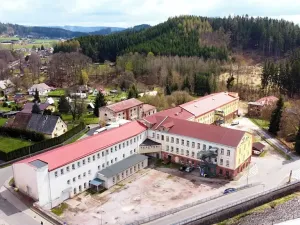 Pronájem skladu, Trutnov, Tovární, 2727 m2