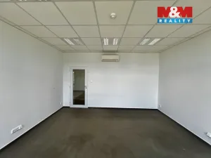 Pronájem kanceláře, Nupaky, Komerční, 200 m2