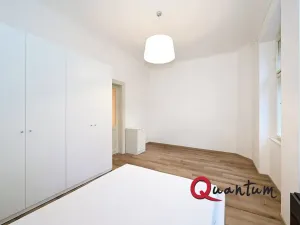 Pronájem bytu 1+1, Praha - Žižkov, Kubelíkova, 39 m2
