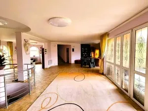 Prodej rodinného domu, Ohrobec, 590 m2