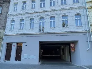 Prodej činžovního domu, Praha - Smíchov, Arbesovo náměstí, 930 m2