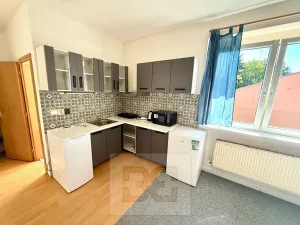 Prodej činžovního domu, Praha - Vinoř, 657 m2