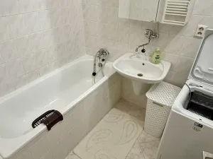 Pronájem bytu 2+kk, Jihlava, U Dvora, 48 m2