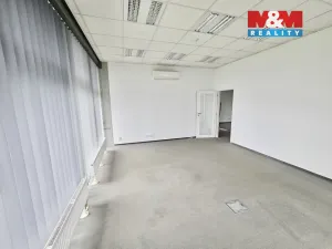 Pronájem kanceláře, Nupaky, Komerční, 100 m2