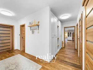 Prodej rodinného domu, Hrádek, 166 m2