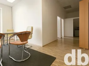 Pronájem kanceláře, Karlovy Vary, náměstí Republiky, 71 m2