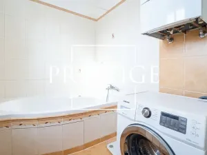 Pronájem bytu 3+1, Praha, Vězeňská, 109 m2