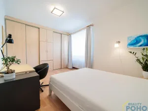 Pronájem bytu 2+1, Praha - Žižkov, Biskupcova, 69 m2