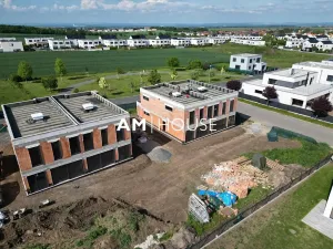 Prodej bytu 4+kk, Praha - Březiněves, Zvěřinových, 153 m2