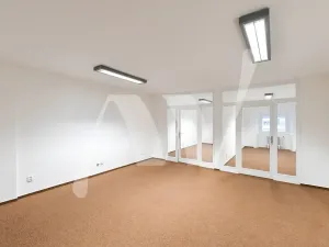 Pronájem kanceláře, Praha - Malá Strana, Malostranské náměstí, 135 m2