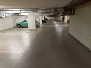 Pronájem garážového stání, Praha - Žižkov, Jeseniova, 14 m2