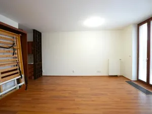 Pronájem bytu 1+kk, Beroun, U Židovského hřbitova, 41 m2