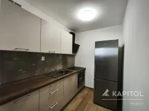 Pronájem bytu 1+1, Praha - Kobylisy, Šimůnkova, 31 m2