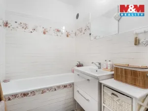 Prodej bytu 4+1, Doksy, Sochorova, 86 m2