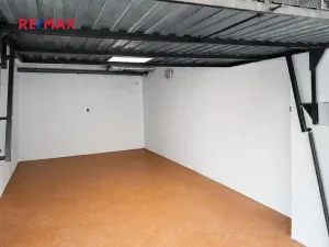 Pronájem garáže, Praha - Hlubočepy, Devonská, 20 m2