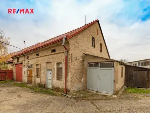 Prodej výrobních prostor, Dašice, náměstí T. G. Masaryka, 2490 m2