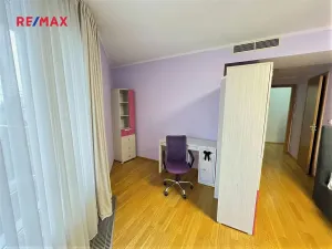 Pronájem bytu 4+kk, Praha - Žižkov, Ke kapslovně, 156 m2