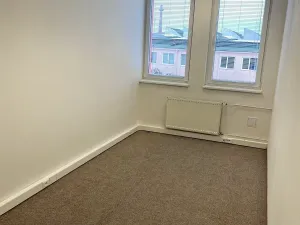 Pronájem komerční nemovitosti, Praha - Zličín, Strojírenská, 500 m2