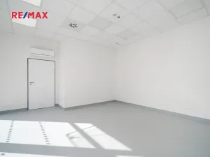 Pronájem ordinace, Milovice, Spojovací, 41 m2