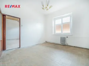 Prodej rodinného domu, Praha - Dolní Počernice, Listopadová, 302 m2