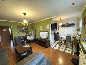 Prodej bytu 4+1, Kamenice, Sídliště II, 84 m2