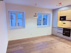 Pronájem bytu 3+kk, Benešov, Ulrichova, 75 m2