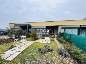 Prodej bytu 1+kk, Praha - Modřany, Pacholíkova, 61 m2