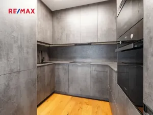 Pronájem bytu 2+kk, Horoměřice, Karla IV., 53 m2