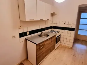 Prodej bytu 2+1, Jihlava, Husova, 47 m2